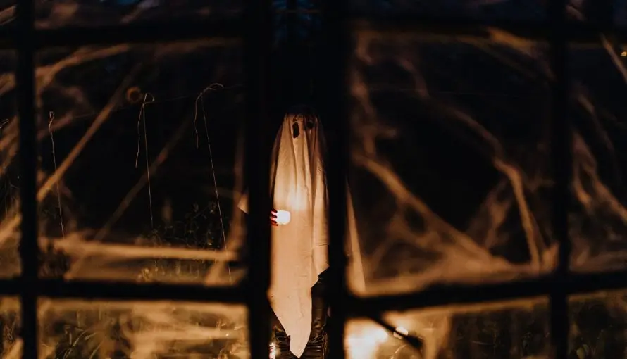 Whats the difference between a ghost and a spirit